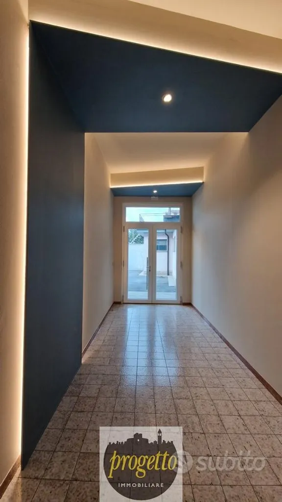 Esik - Modern Office with Terrace in Monfalcone
