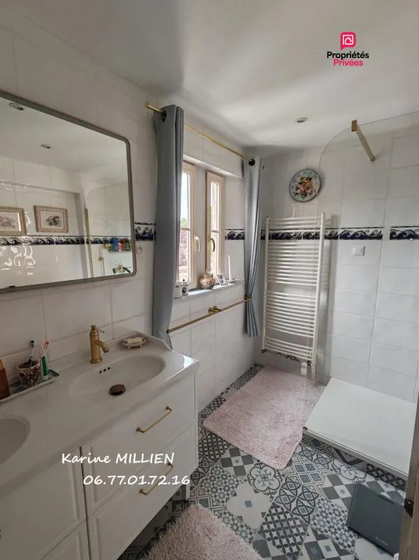 Bagni - Classified Timber-Framed House in Nonancourt