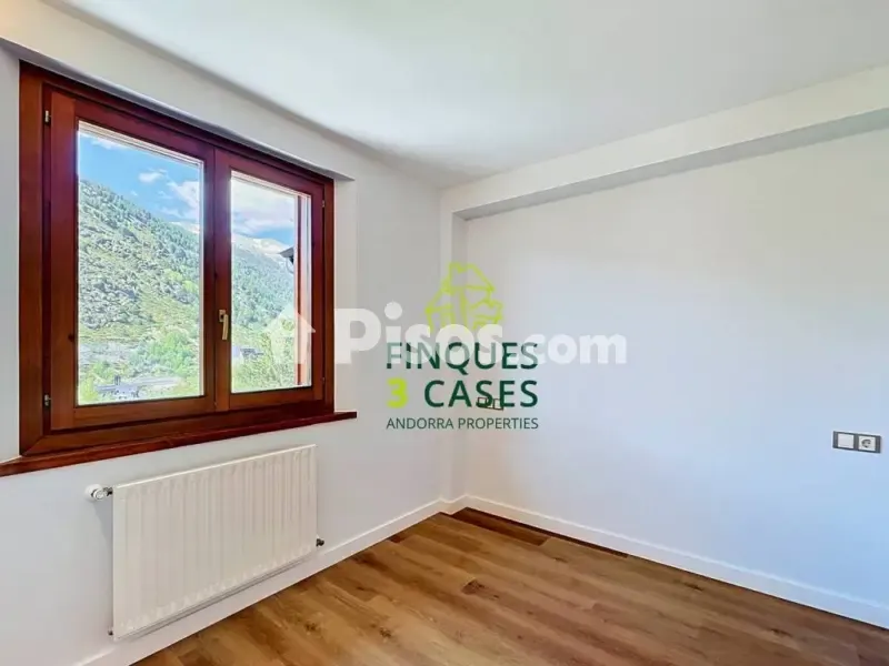 Pièces - Apartment with Ski Access in Soldeu