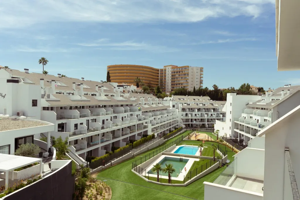 Jardin - 2-Bedroom Apartment with Pools in Torreblanca
