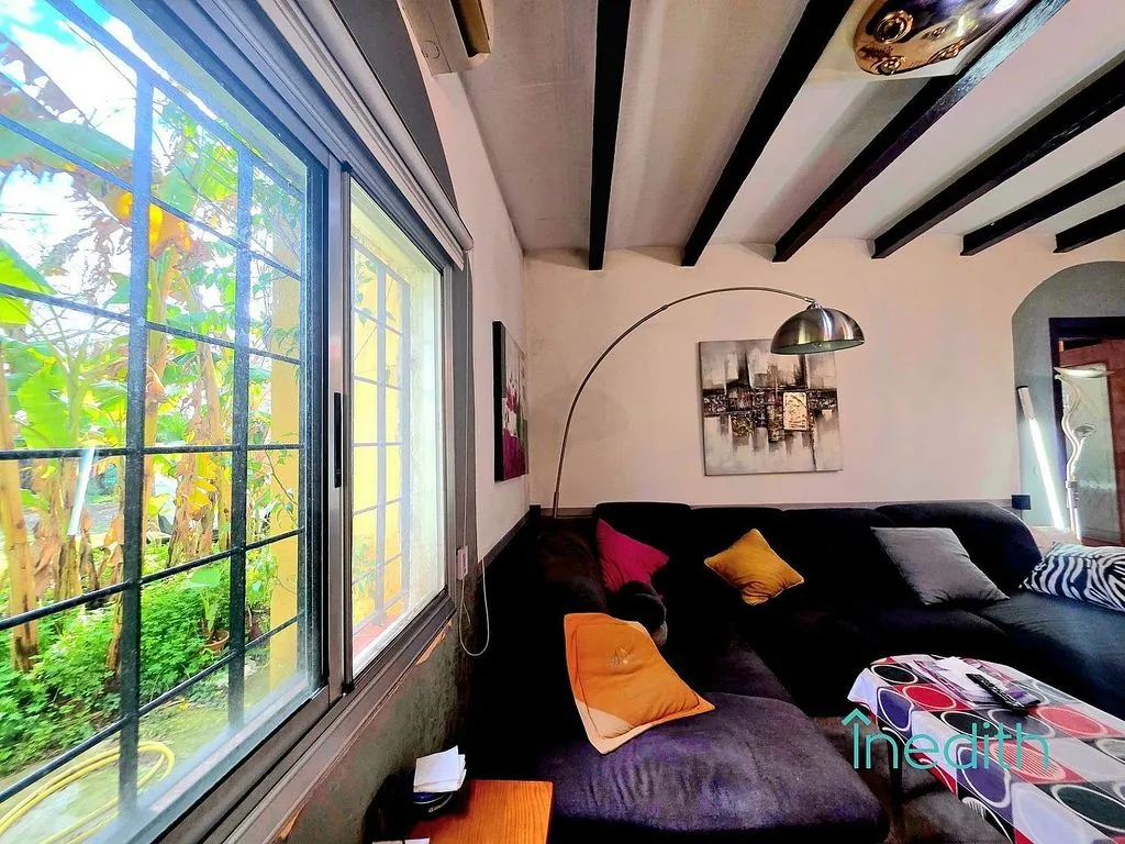 Séjour - Rustic House with Farmyard in Gavà