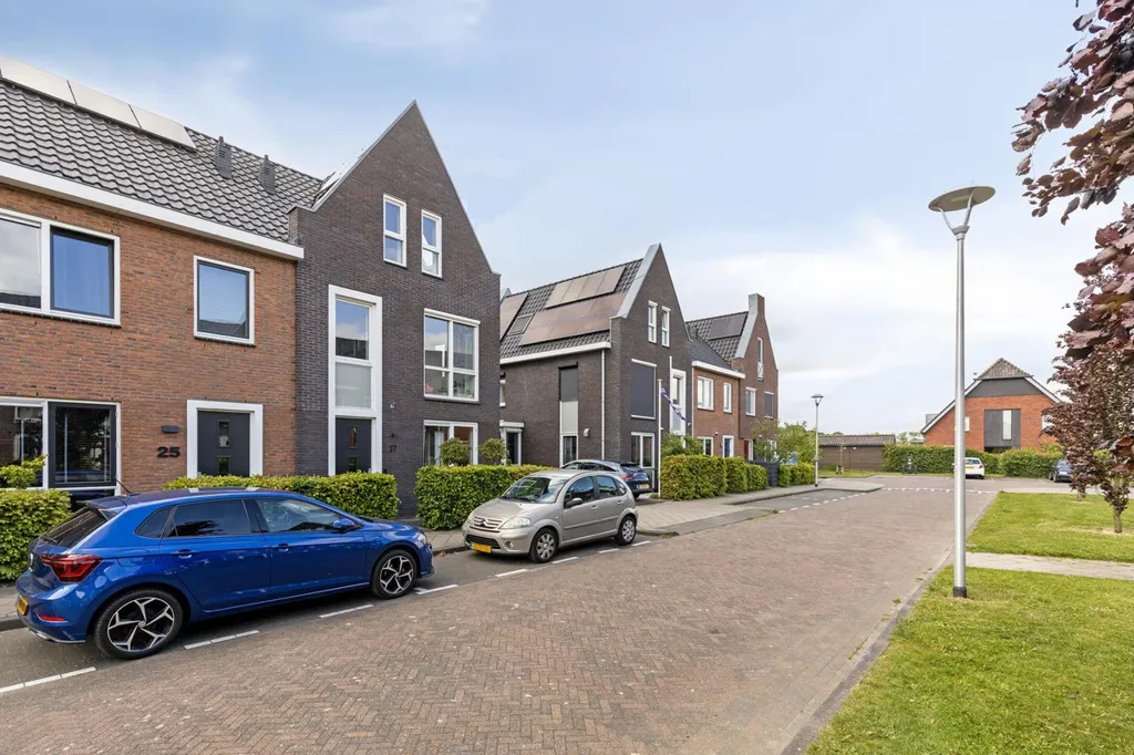 Välivaade - Modern Corner House with Garage in Woudenberg