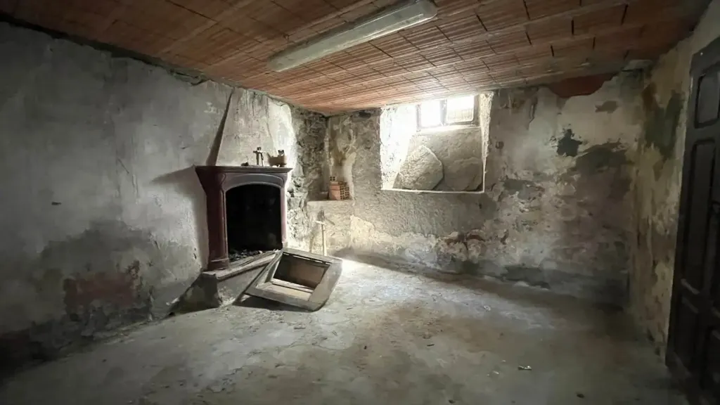 Pièces - Multi-Level House with Private Garden in Talamona