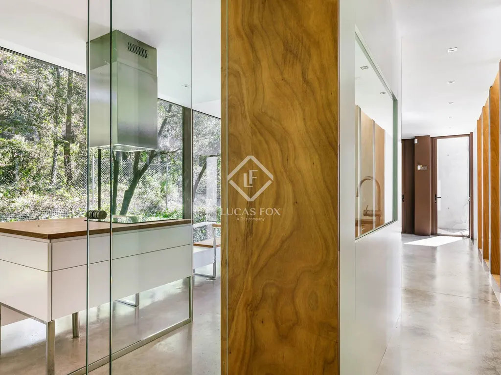 Esik - Minimalist Villa with Infinity Pool in El Golf, Sant Cugat