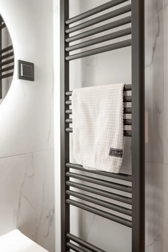 Bathrooms - Corner Apartment with Park View in Norrköping