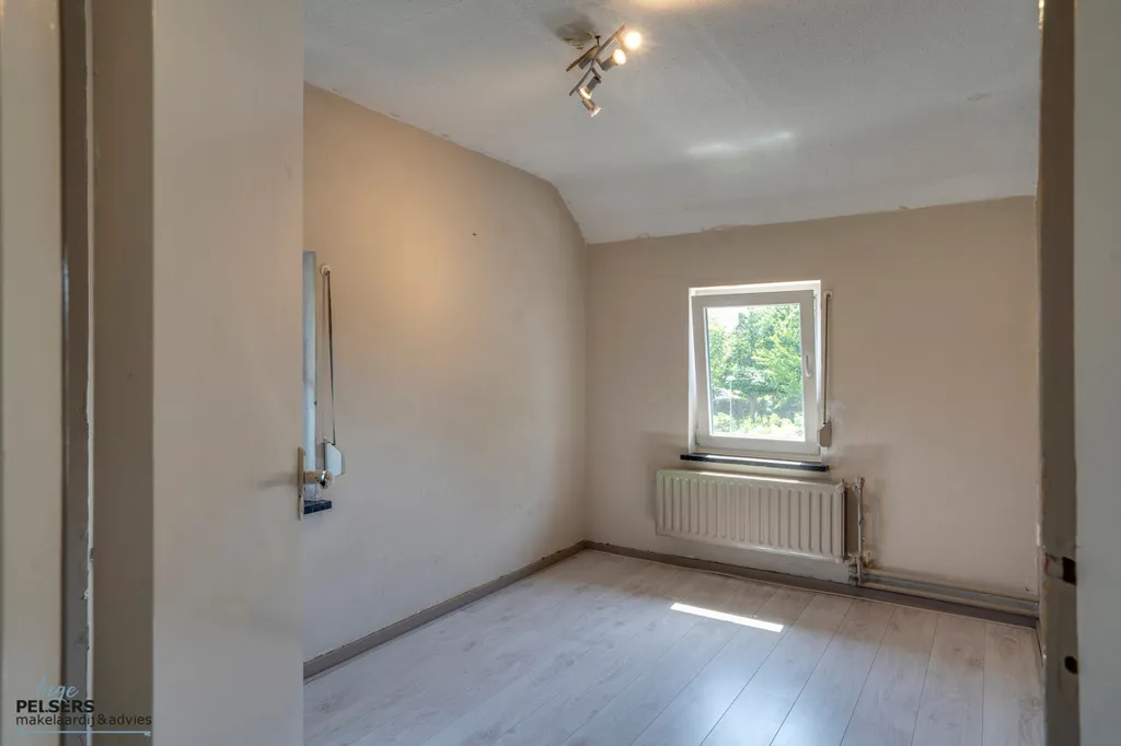Rooms - Characterful Two-Storey House with Garden in Reuver