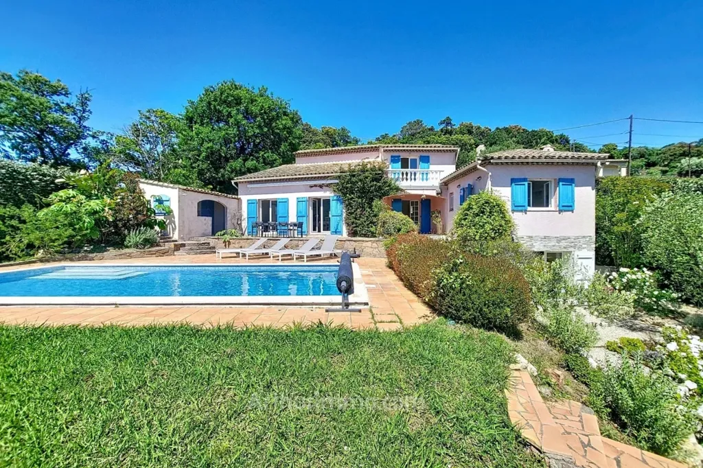 Piscine - Villa avec Piscine aux Adrets-de-l'Estérel