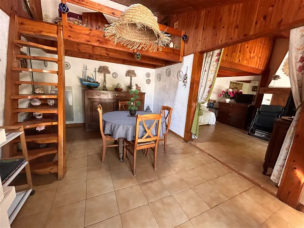 Dining Room - Charming 5-Piece House in Ronce-les-Bains