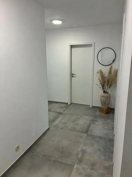Entrée - Appartement à Bastogne, Rue des Trinitaires