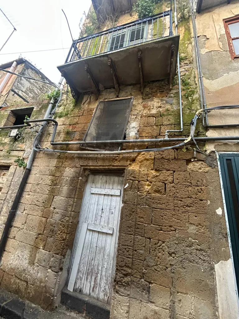 Exterior - Apartment with Balcony in Caltanissetta