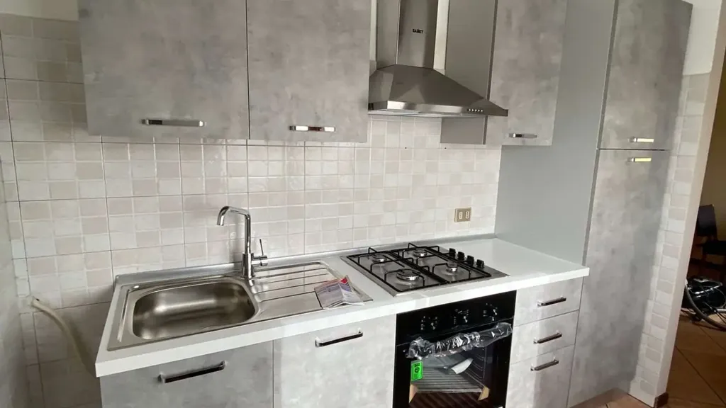 Cucina - Modern Studio with Lift in Castellanza