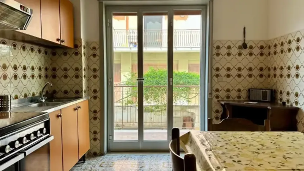 Köök - Ground Floor Apartment with Garden in Oliveri