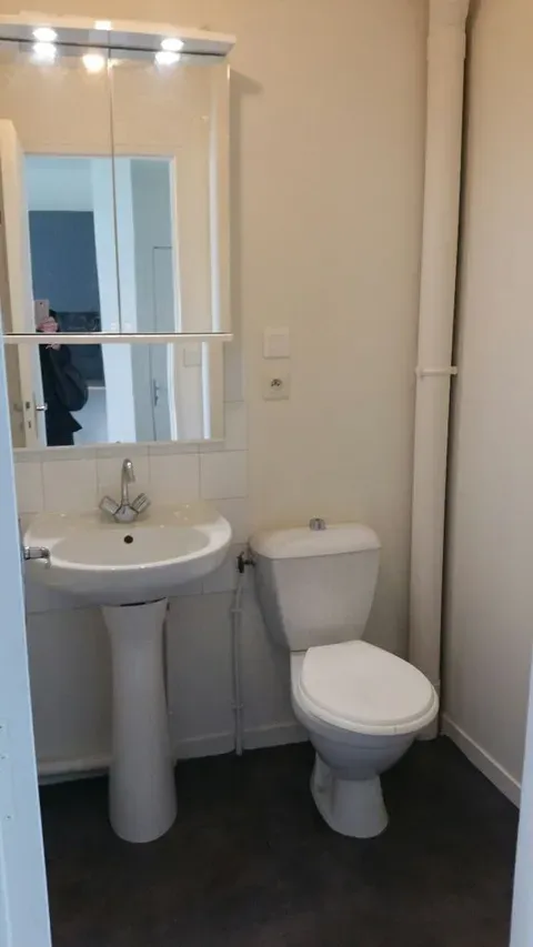Studio avec Accès Digicode à Troyes