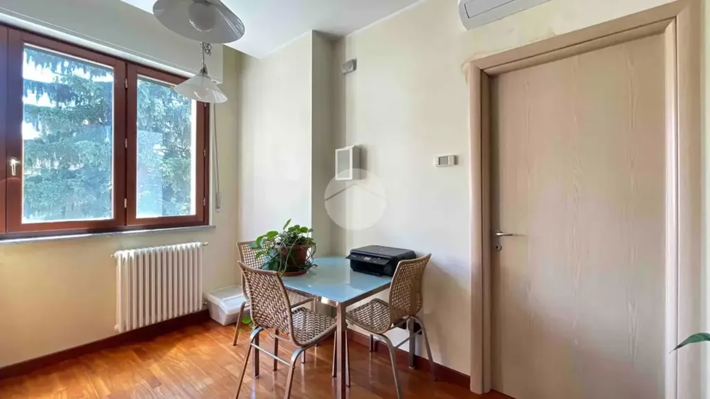 Söögituba - Rustic Flat with Balcony in Asti