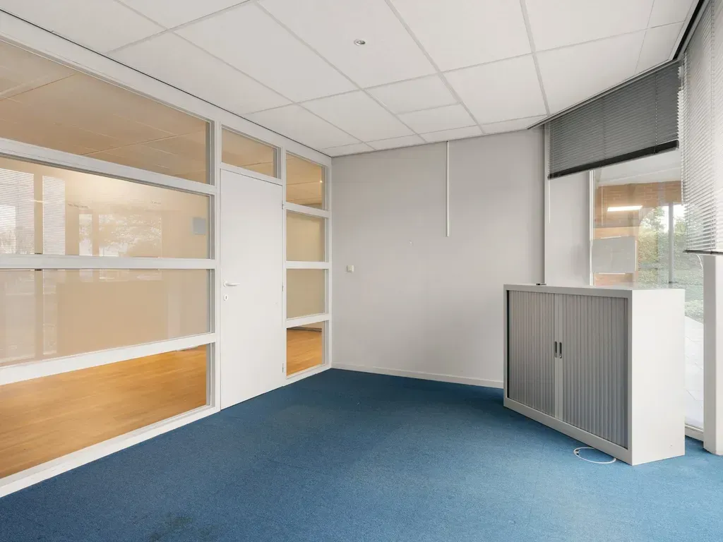 Bureau - Bureau avec 8 Places de Parking à Turnhout