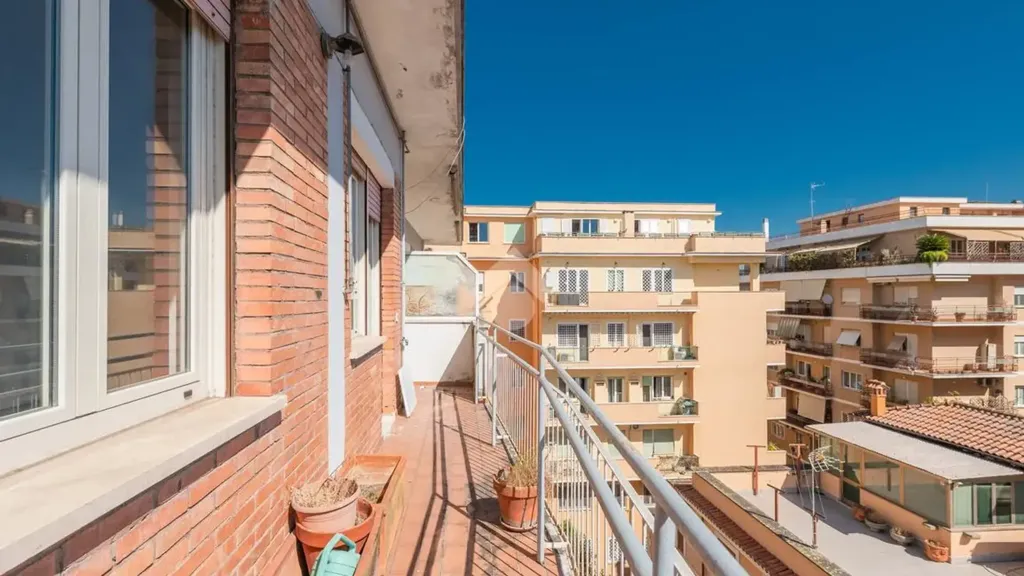Balcone - Apartment with Panoramic Balcony in Rome