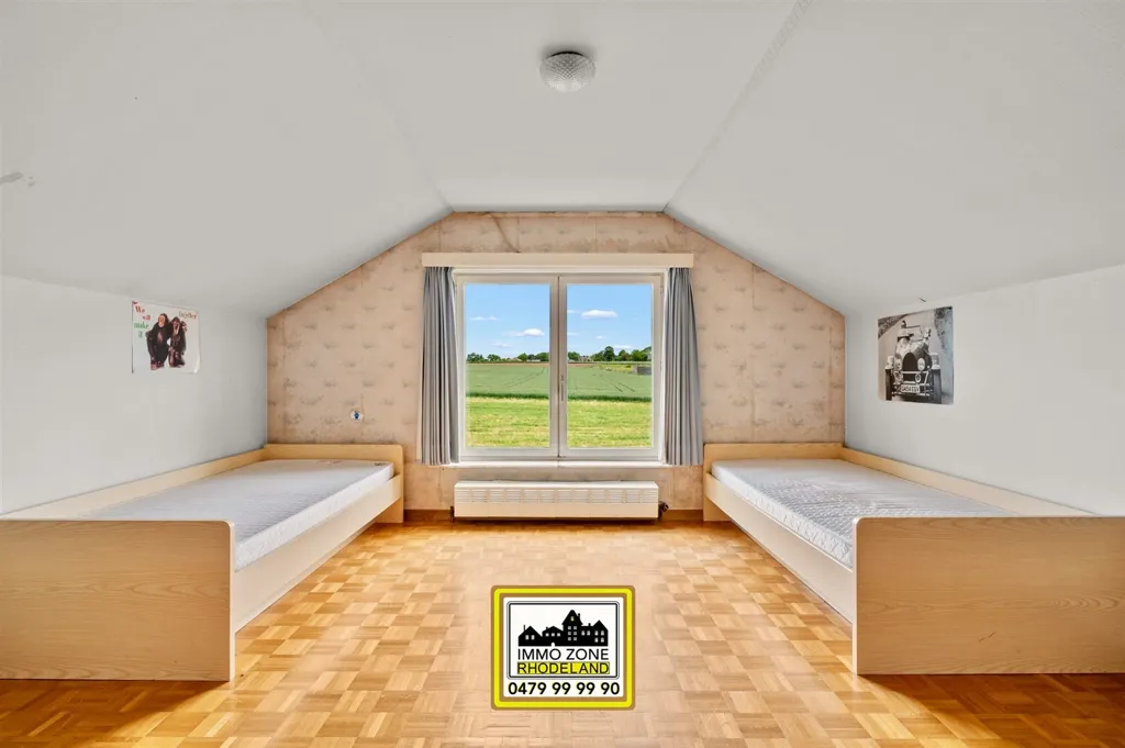Chambres - Bungalow à rénover avec jardin à Zottegem
