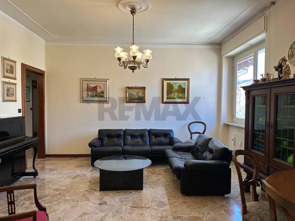Elutuba - Apartment with Balcony near L'Aquila Centre