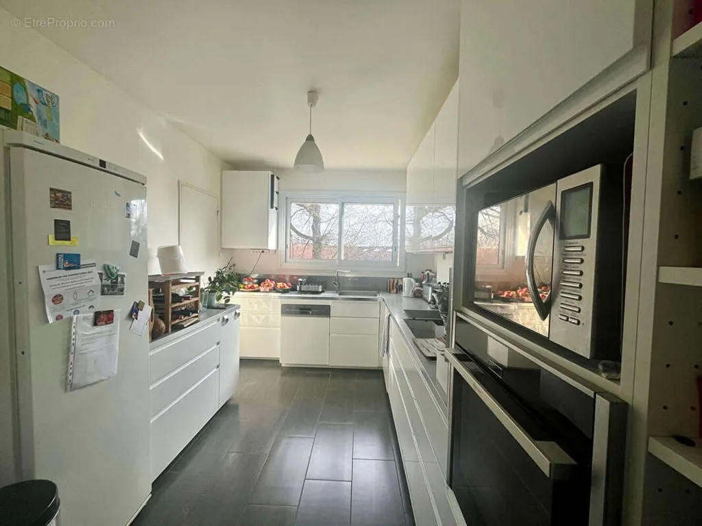 Cocina - 5-Piece Apartment with Balcony in Maisons-Laffitte