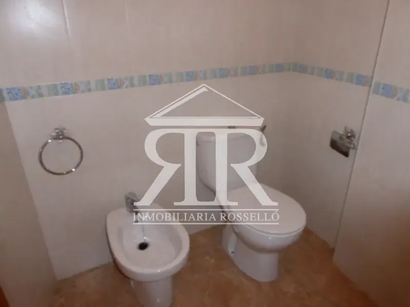 Salles de bain - Spacious Flat with Balcony in Benidorm Street