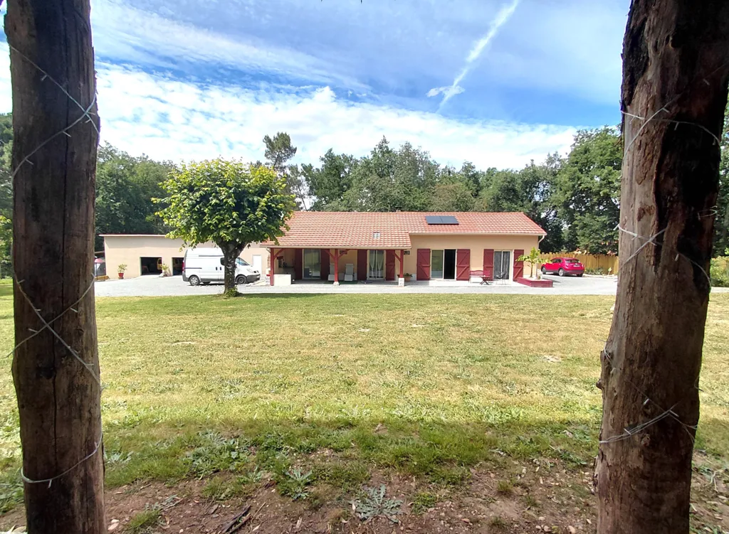 Jardin - Bungalow avec jardin paysagé à Les Lèches