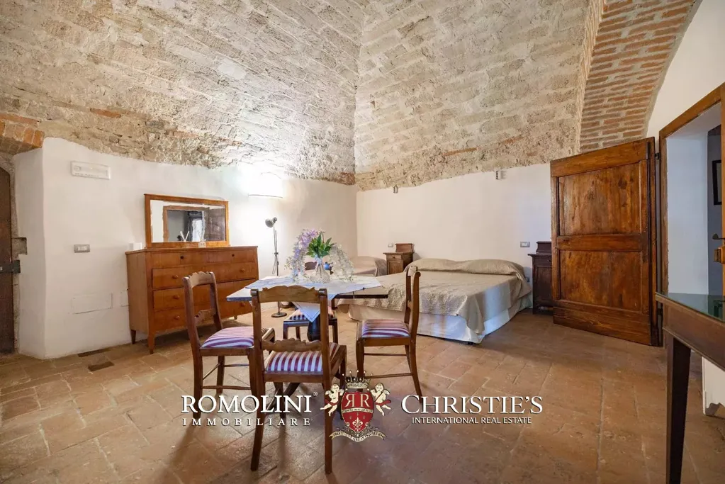 Söögituba - Historic Estate with Castle in Umbria