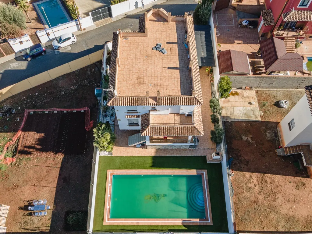 Õhuvaade - Chalet with Pool and Terrace in Otura