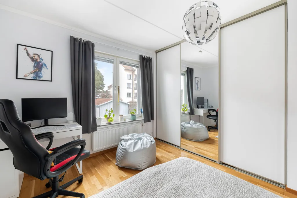 Chambres - Apartment with Balcony in Vallentuna