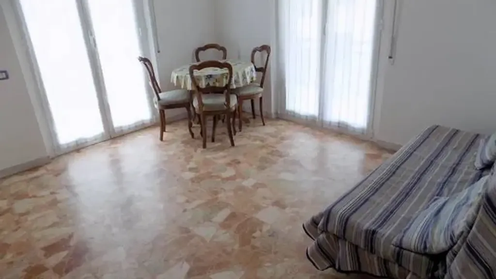 Salle à manger - Apartment with Sea View in Taggia