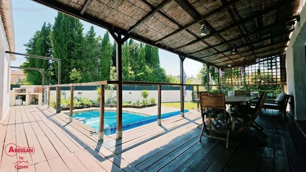 Piscina - Contemporary House with Pool in Lédignan