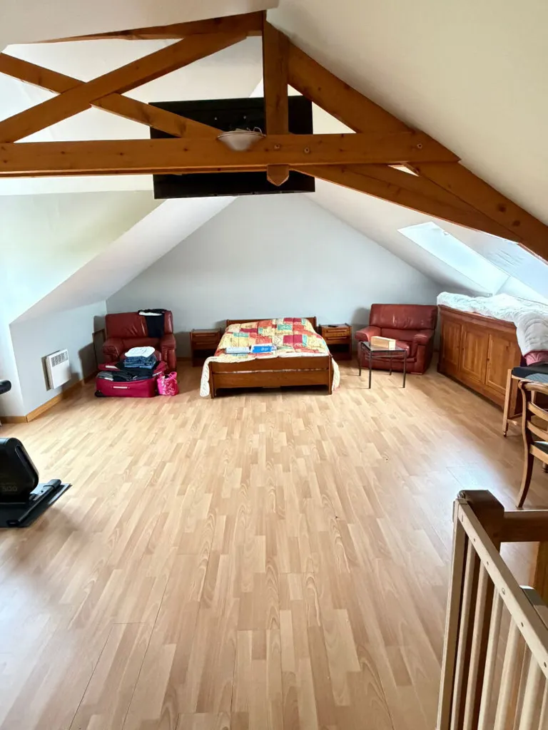 Pièces - Maison avec Véranda et Sous-Sol à Chambray-lès-Tours