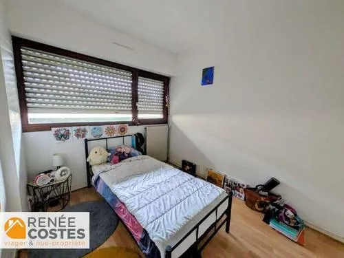 Bedrooms - City Centre Flat with Adour View in Dax