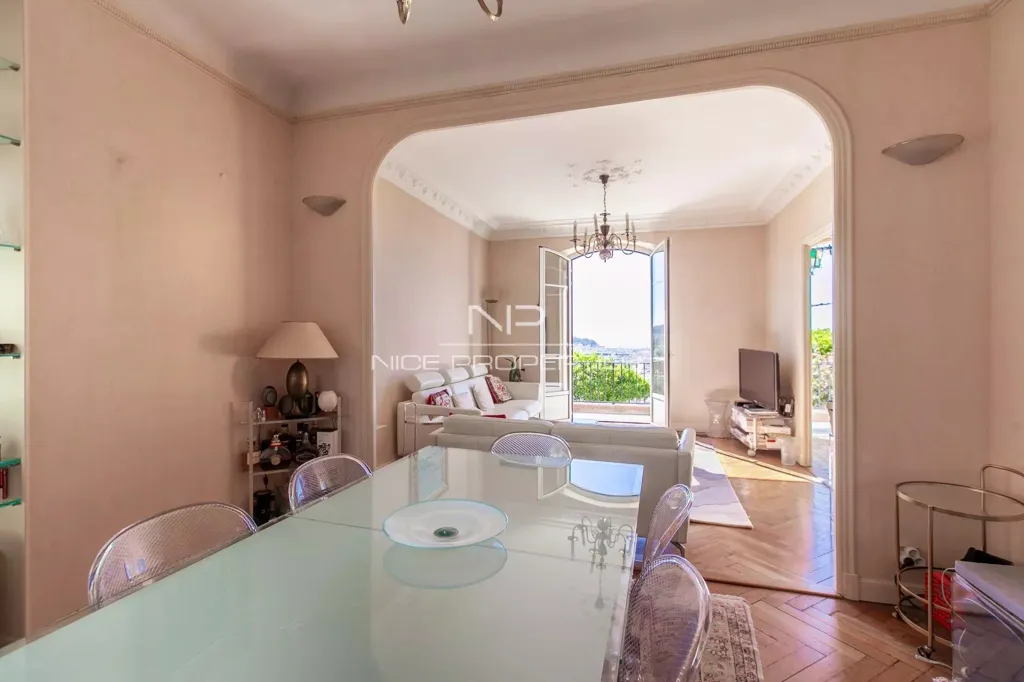 Salle à manger - Maison de Luxe avec Piscine à Nice, Centre-Ville
