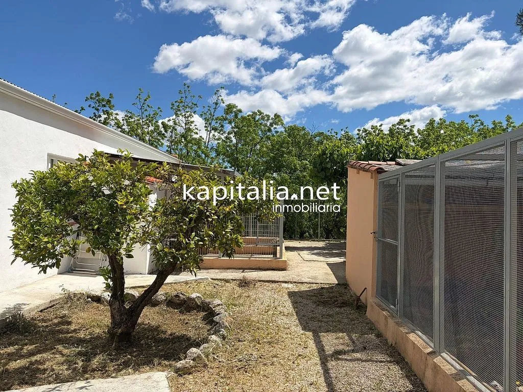 Aed - Chalet with Garden and Garage in Ontinyent