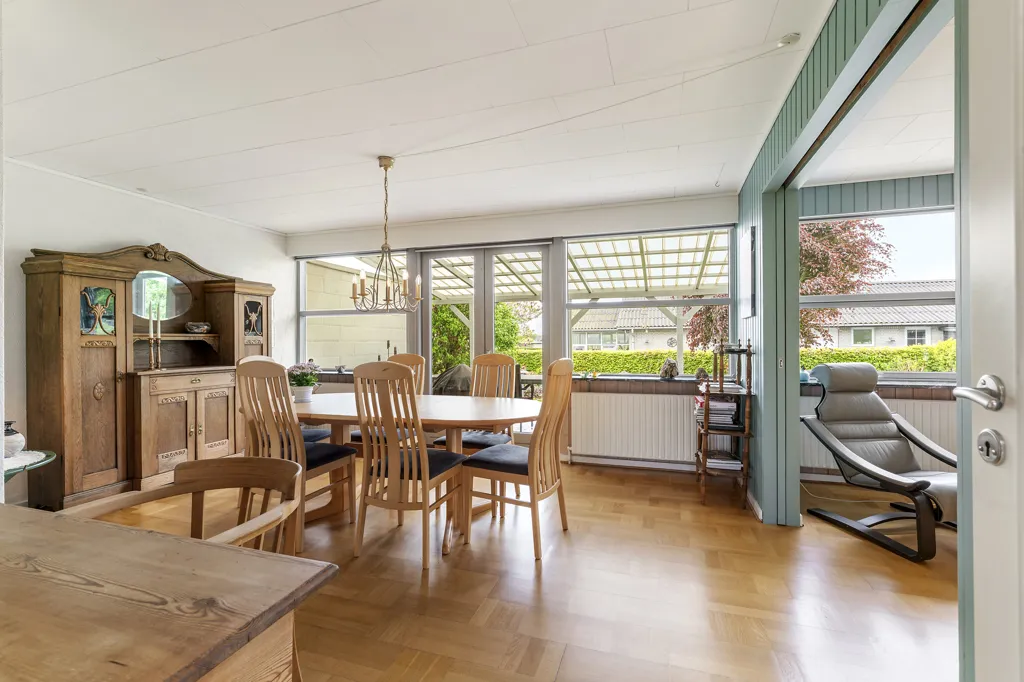 Dining Room - Modernised Villa with Garden in Linde