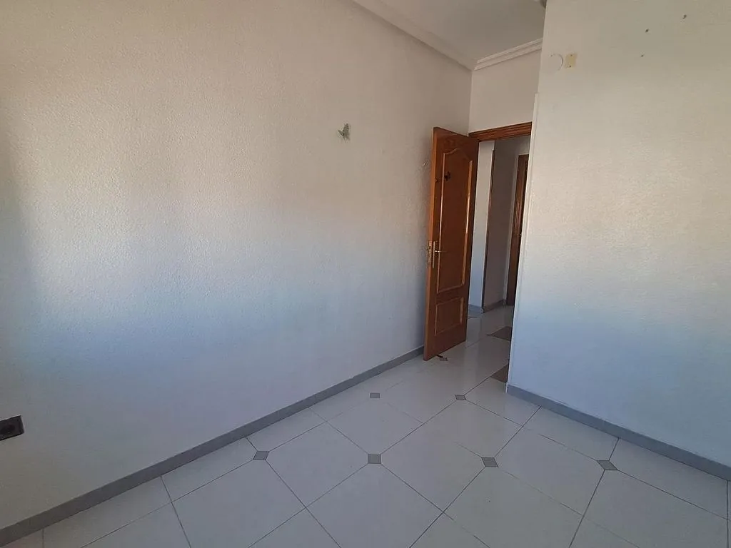 Pièces - 3-Bedroom Flat with Terrace in Puente Tocinos