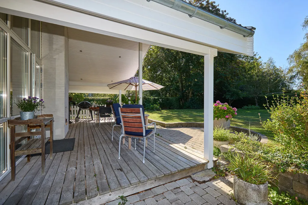 Terrasse - Modern Vacation Home with Garden in Rågeleje