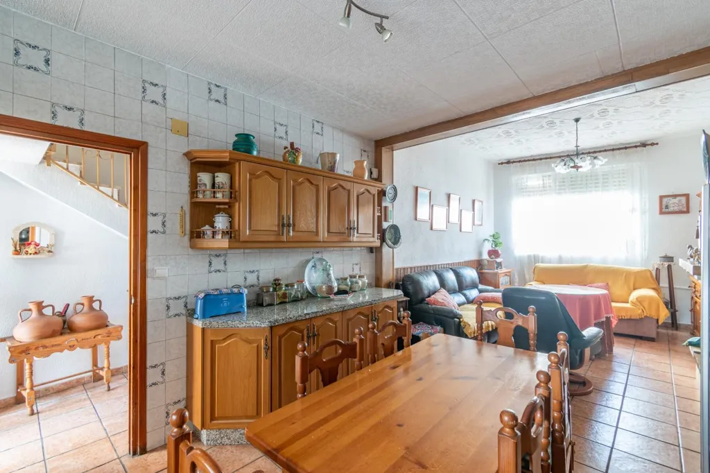 Söögituba - Corner House with Pool in Atarfe