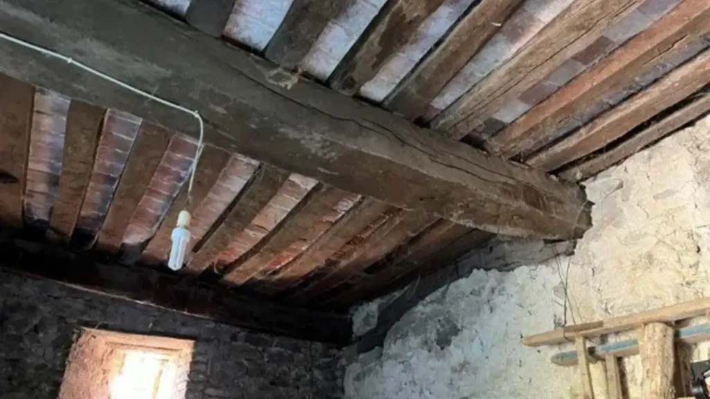 Stanze - Restored Apartment in Castle Walls, Macereto