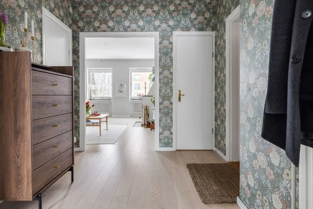 Hallway - Renovated Flat with Garden in Främre Luthagen