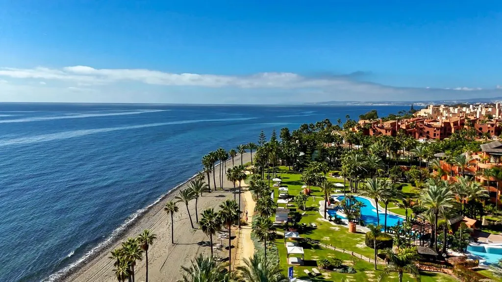 Balcon - Beachfront Villa with Pool in Estepona