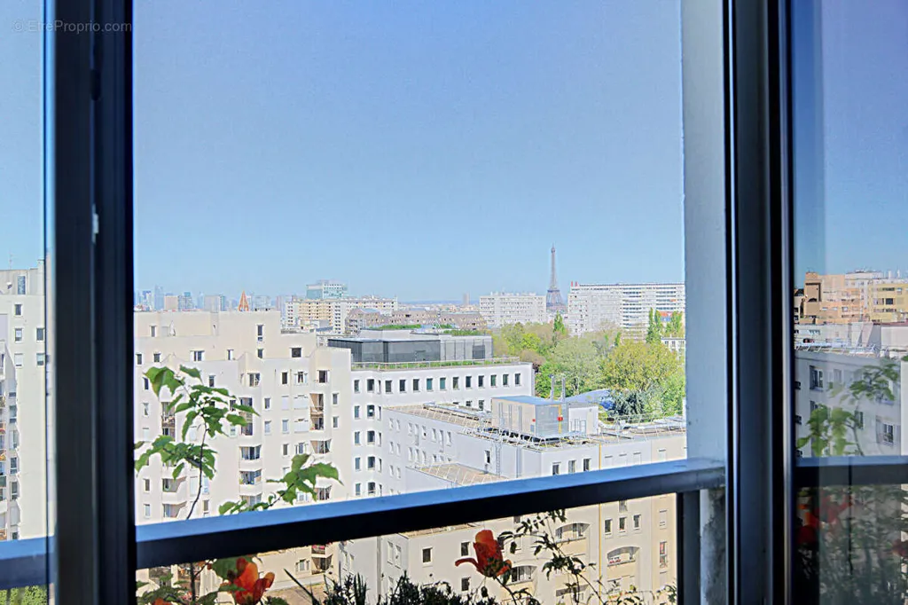 Balcon - Appartement 4 Pièces avec Vue Panoramique sur Paris