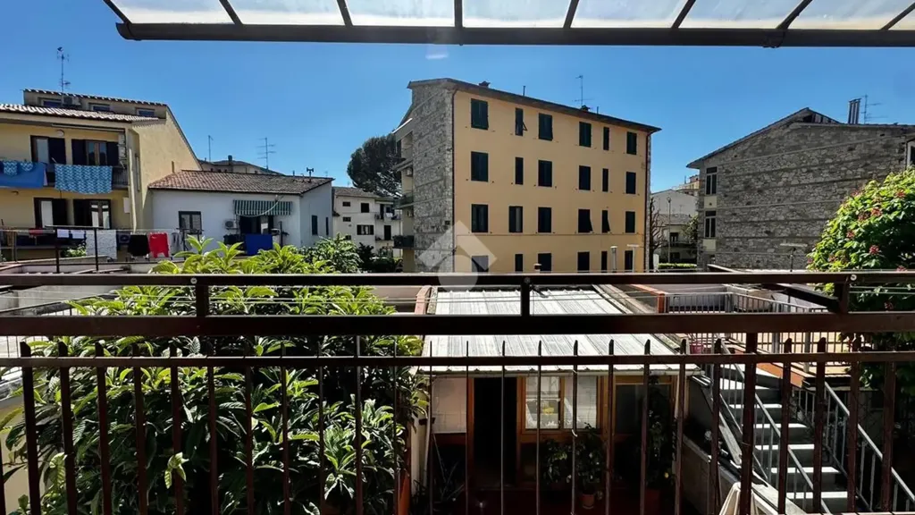 Rõdu - Quadrilocale with Balcony in Sesto Fiorentino