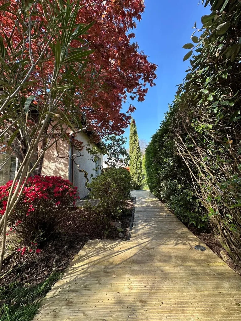 Jardin - Maison d'Architecte avec Jardin à l'Abri des Regards