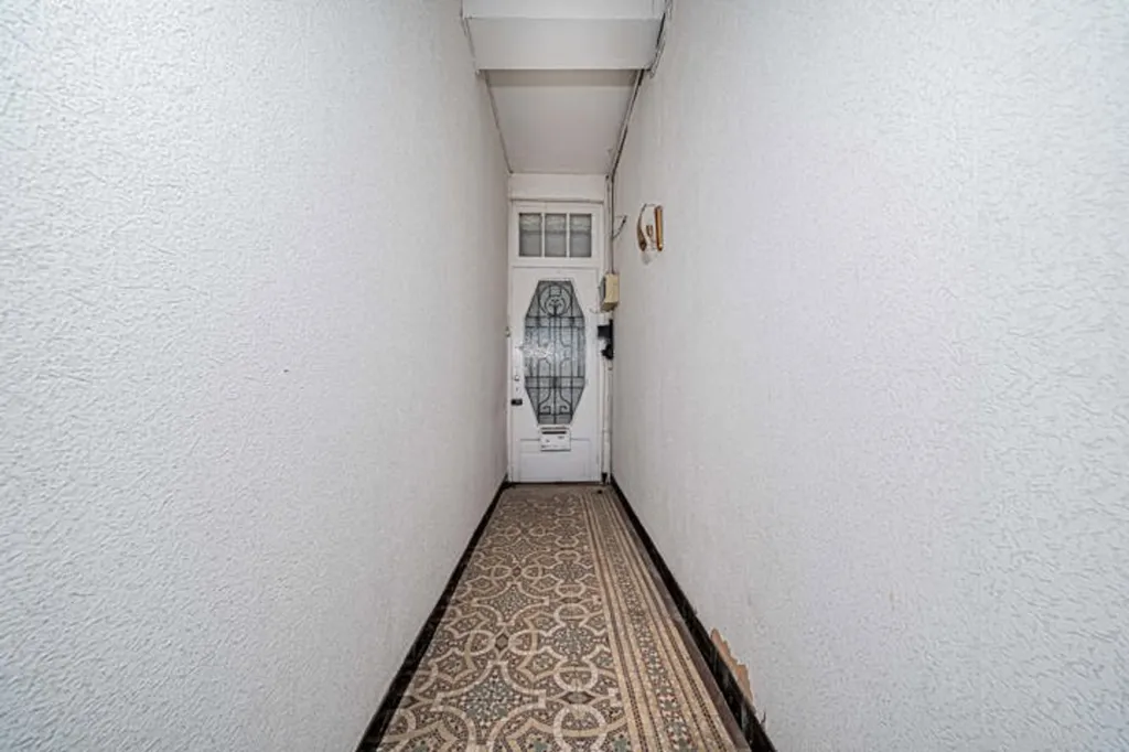Entrée - Maison à Rénover avec Terrasse à Grivegnée