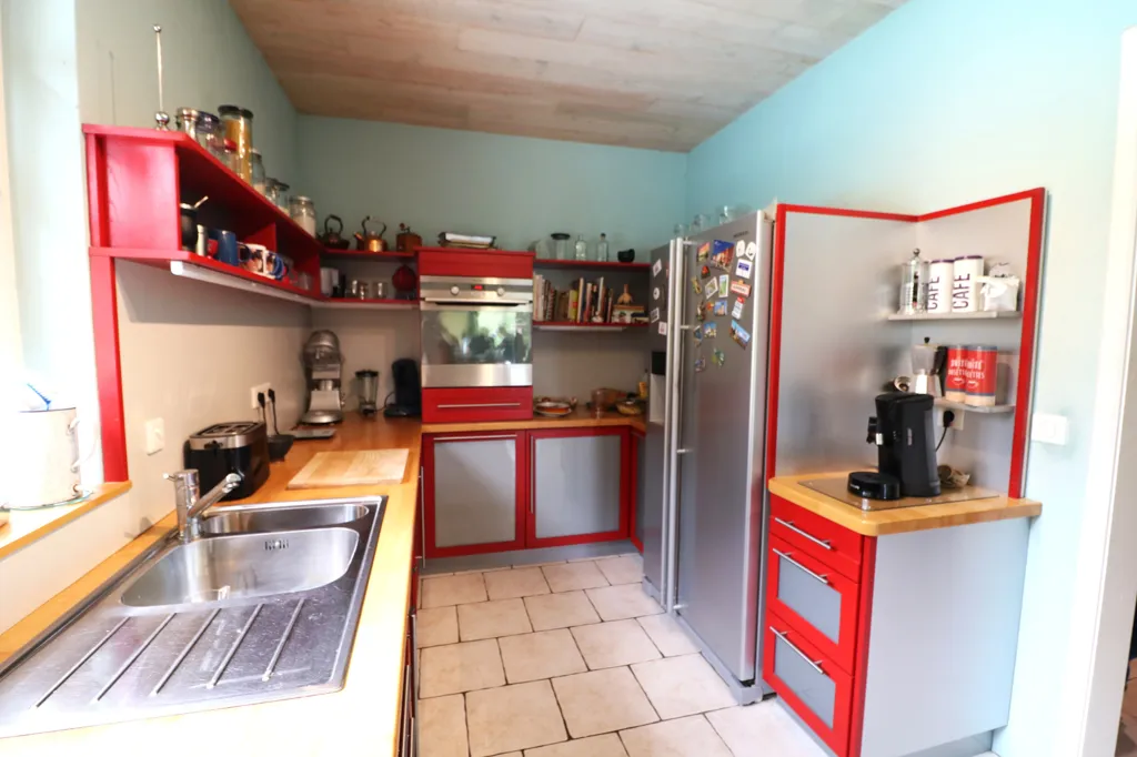 Cuisine - Maison Contemporaine avec Piscine en Campagne