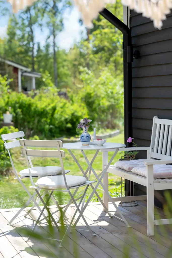 Terrasse - Villa with Garden in Järlåsa