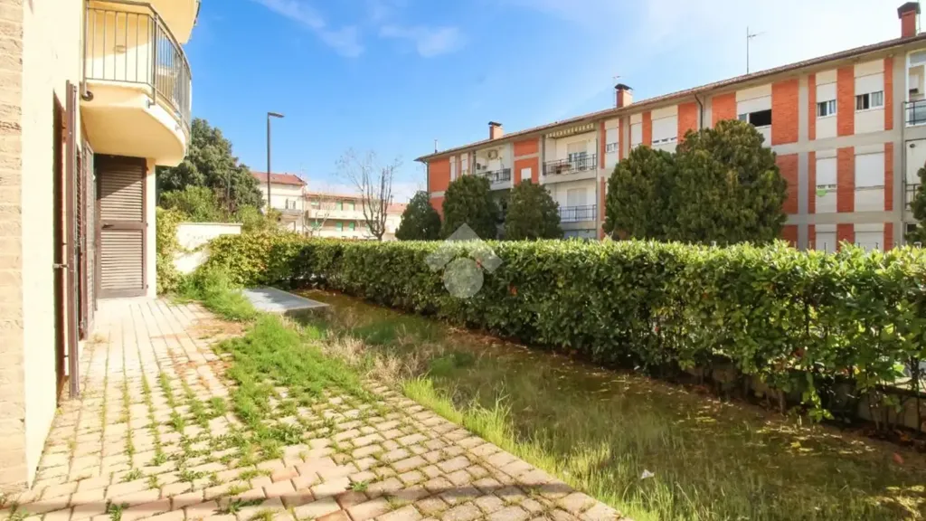 Jardin - Trilocale with Private Garden in Monte Urano