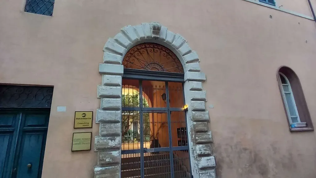 Välivaade - Spacious Apartment in Historic Osimo