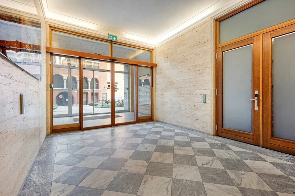 Esik - 2-Bedroom Apartment with Kralingen View in Rotterdam